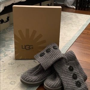 Size 7 UGG Classic Cardy Boot